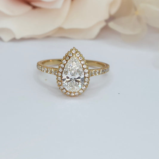 Engagement rings with GIA and IGI certificate, 14k, 18k, PT950 with Lab Grown or Natural diamonds, Gems stone, Birth stone, VVS1, VVS2, Princess cut, Round, Oval, Cushon, Emerald, Pear shape, Marquise, Heart, Radiant, Assher, yellow gold, white gold, Rose gold, Lux Gold, Handmade Engagement Rings, Customized Rings, Affordable Engagement Rings,
Best wedding ring makers in Manila Where to buy platinum wedding rings in the Philippines Custom engagement rings Manila Top jewelers in the Philippines for lab-grow